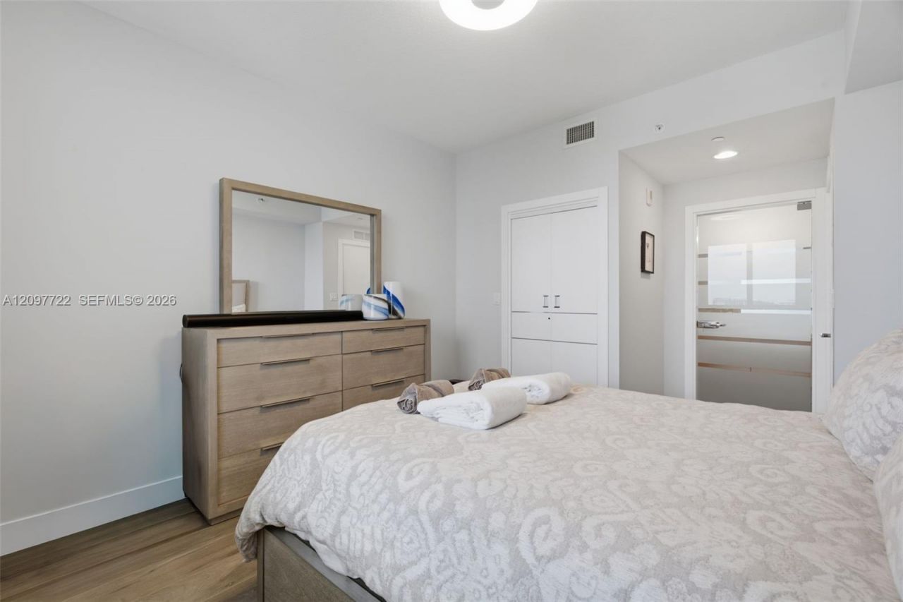 600 NE 27th St , Unit 1204, Miami, FL 33137 Photo