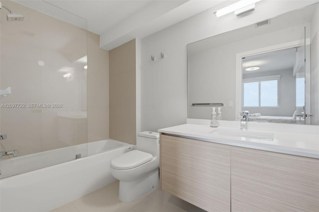 600 NE 27th St , Unit 1204, Miami, FL 33137 Photo
