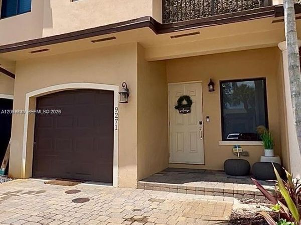 9271 NW 16th St , Unit 9271, Pembroke Pines, FL 33024
