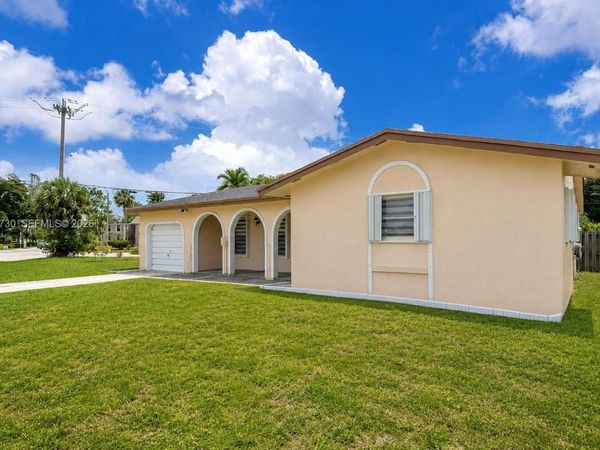 850 NW 79th Ave , Margate, FL 33063