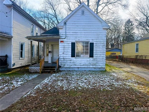 611 haungs Avenue , Peoria, IL 61603