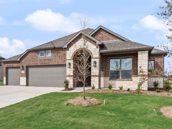 7013 Lilly Lane, Sanger, TX 76266