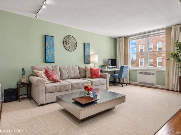 31-85 Crescent Street, Unit 516, Astoria, NY 11106