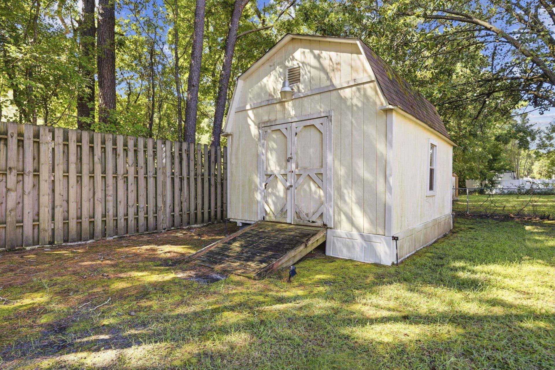 78 Plantation Rd. Photo 39