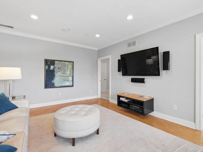 3175 Tremont Road, Unit 206, Columbus, OH 43221 Photo 19