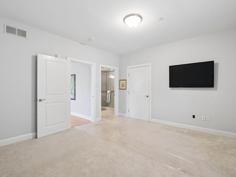 3175 Tremont Road, Unit 206, Columbus, OH 43221 Photo 28