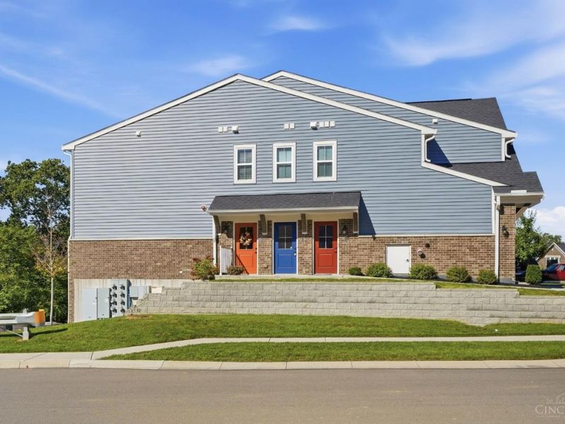 693 Tradition Ridge, Union Township, OH 45245 Photo 2