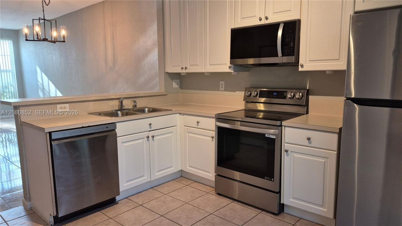 1908 NW 79th Way , Pembroke Pines, FL 33024 Photo