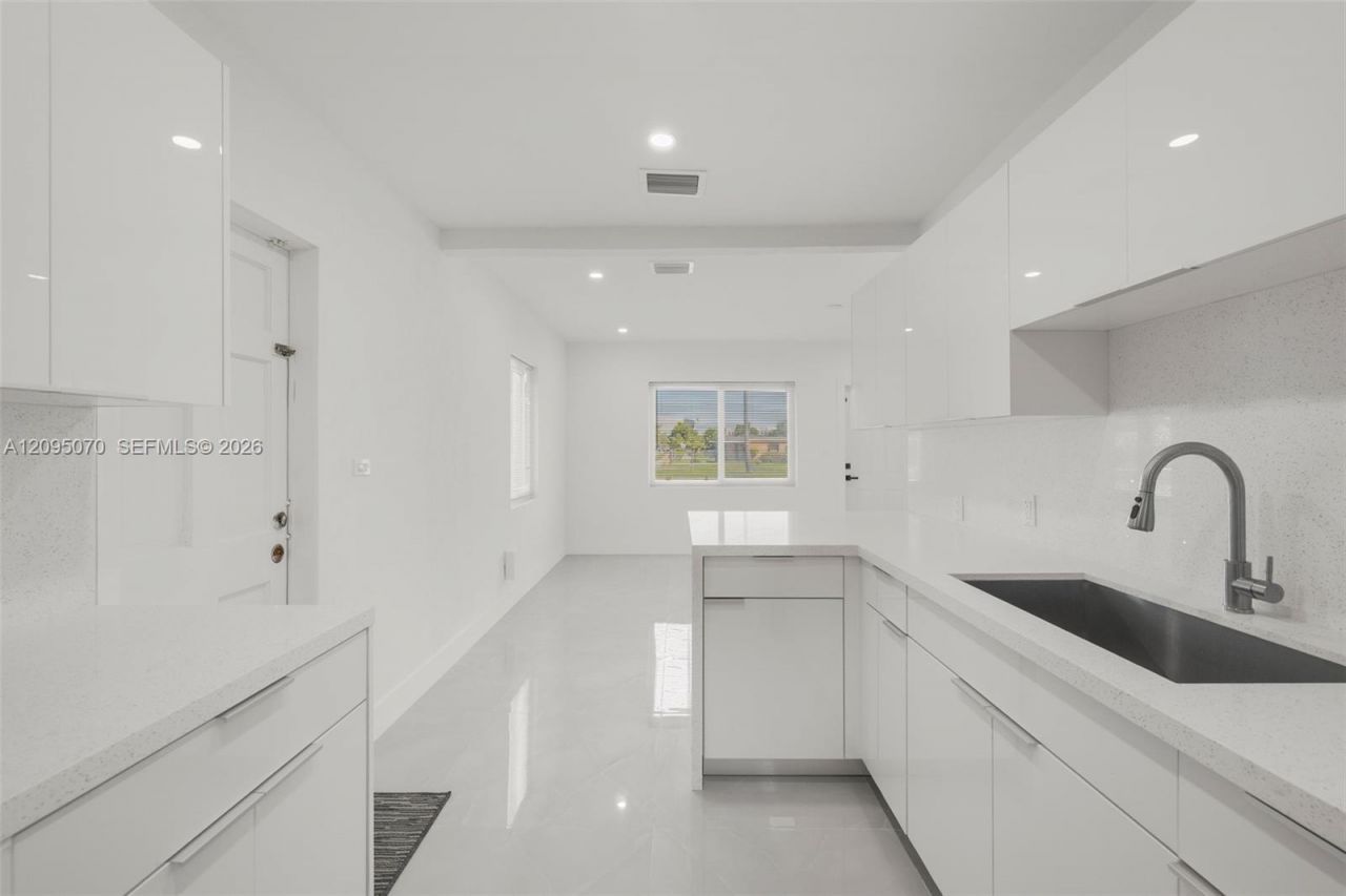 10930 SW 216th St, Miami, FL 33170 Photo