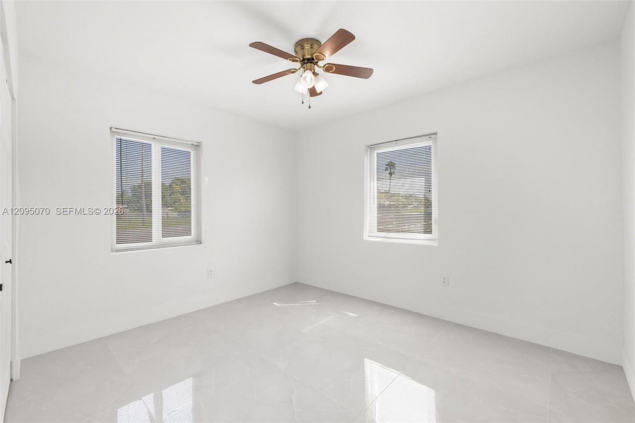 10930 SW 216th St, Miami, FL 33170 Photo