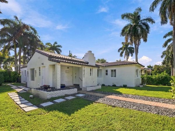 7821 Coquina Dr , North Bay Village, FL 33141