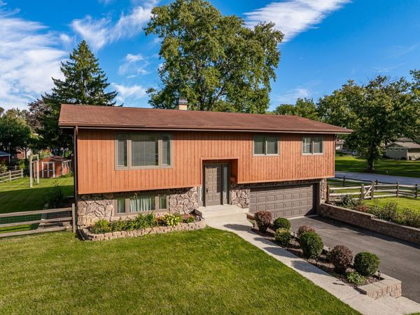 588 Kohley Road , Lisle, IL 60532