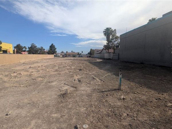 4835 E Charleston Boulevard , Las Vegas, NV 89104