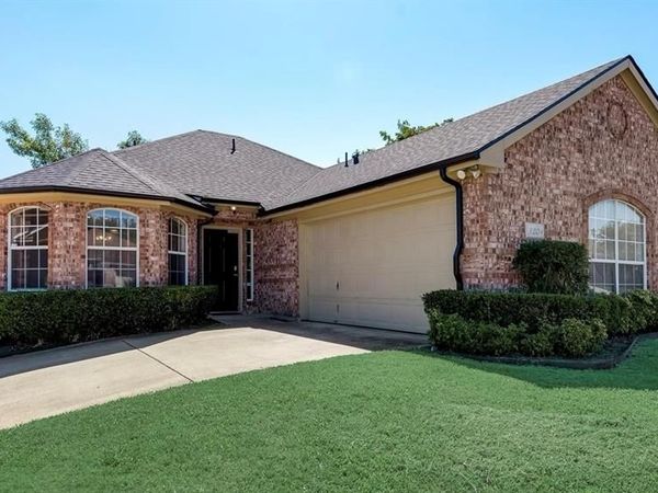 3204 Plumstead Drive , Dallas, TX 75228