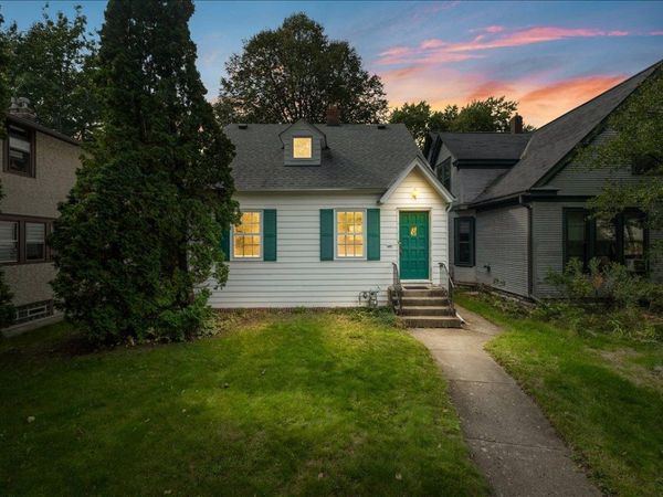 2834 44th Avenue S, Minneapolis, MN 55406