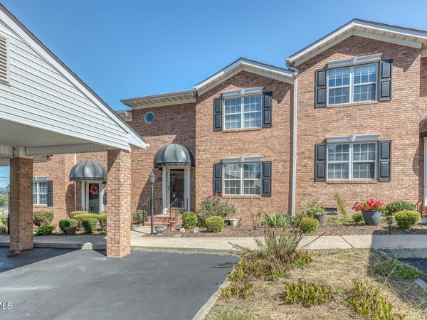 102 Car-Mol Drive, Unit 15, Johnson City, TN 37601