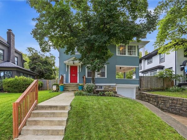 6133 BROOKSIDE Boulevard, Kansas City, MO 64113