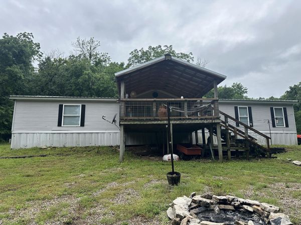18611 Farm Road 2107 , Aurora, MO 65605
