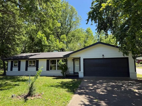 928 Walnut Lawn Court , Springfield, MO 65807