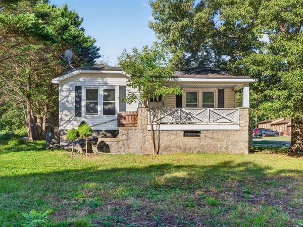 448 W State Line Road , Rossville, GA 30741