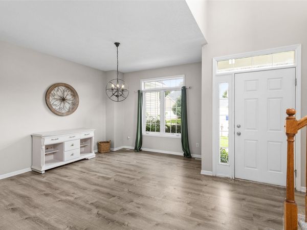 12204 Valdez Drive, Urbandale, IA 50323
