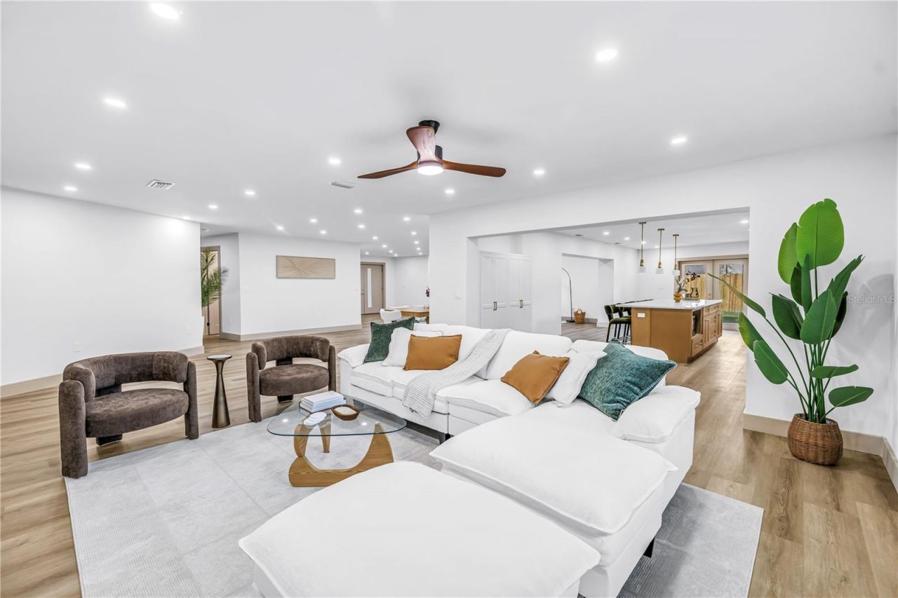 1116 N Riverhills Drive, Temple Terrace, FL 33617 Photo