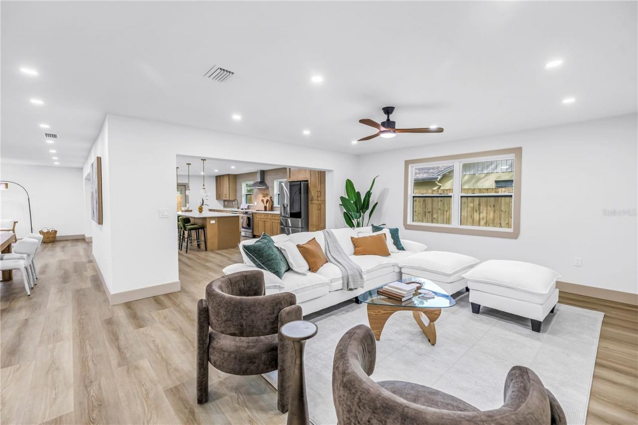 1116 N Riverhills Drive, Temple Terrace, FL 33617 Photo