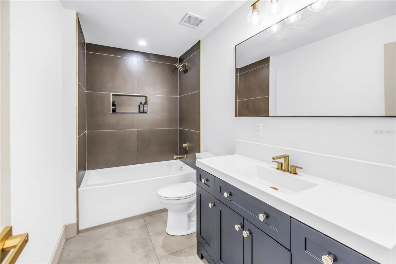 1116 N Riverhills Drive, Temple Terrace, FL 33617 Photo