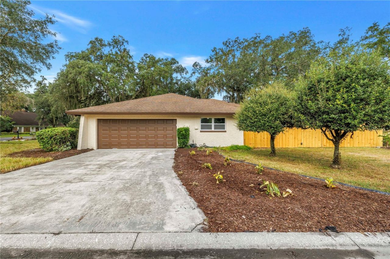1116 N Riverhills Drive, Temple Terrace, FL 33617 Photo