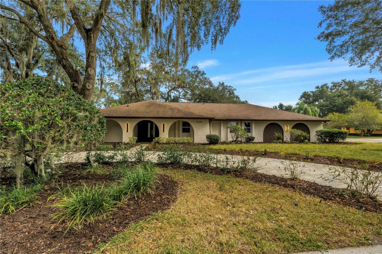 1116 N Riverhills Drive, Temple Terrace, FL 33617 Photo