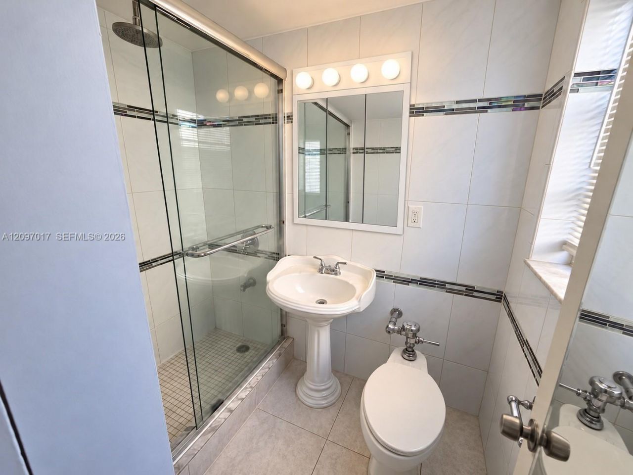 1925 Washington Ave , Unit 10, Miami Beach, FL 33139 Photo