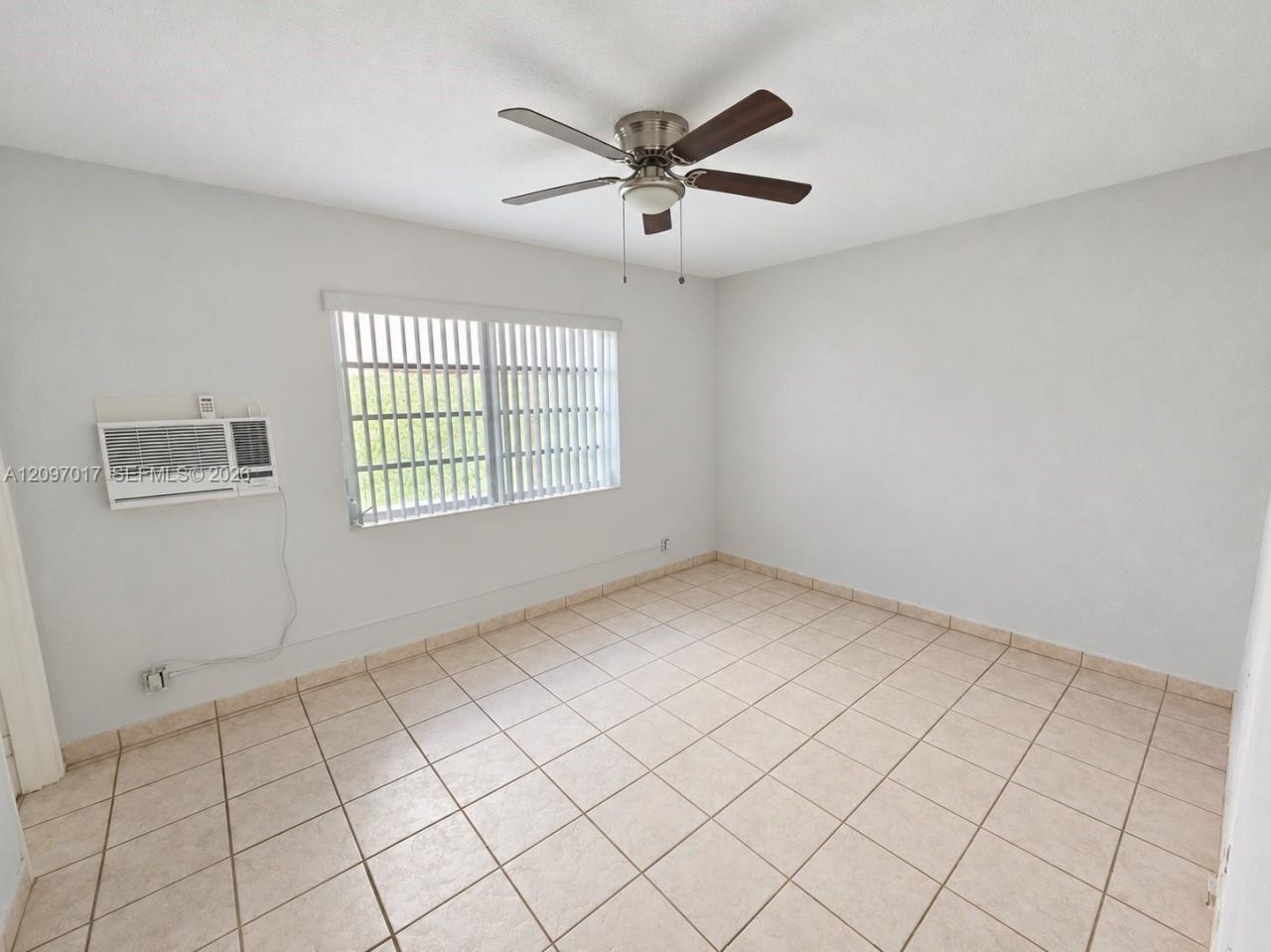 1925 Washington Ave , Unit 10, Miami Beach, FL 33139 Photo