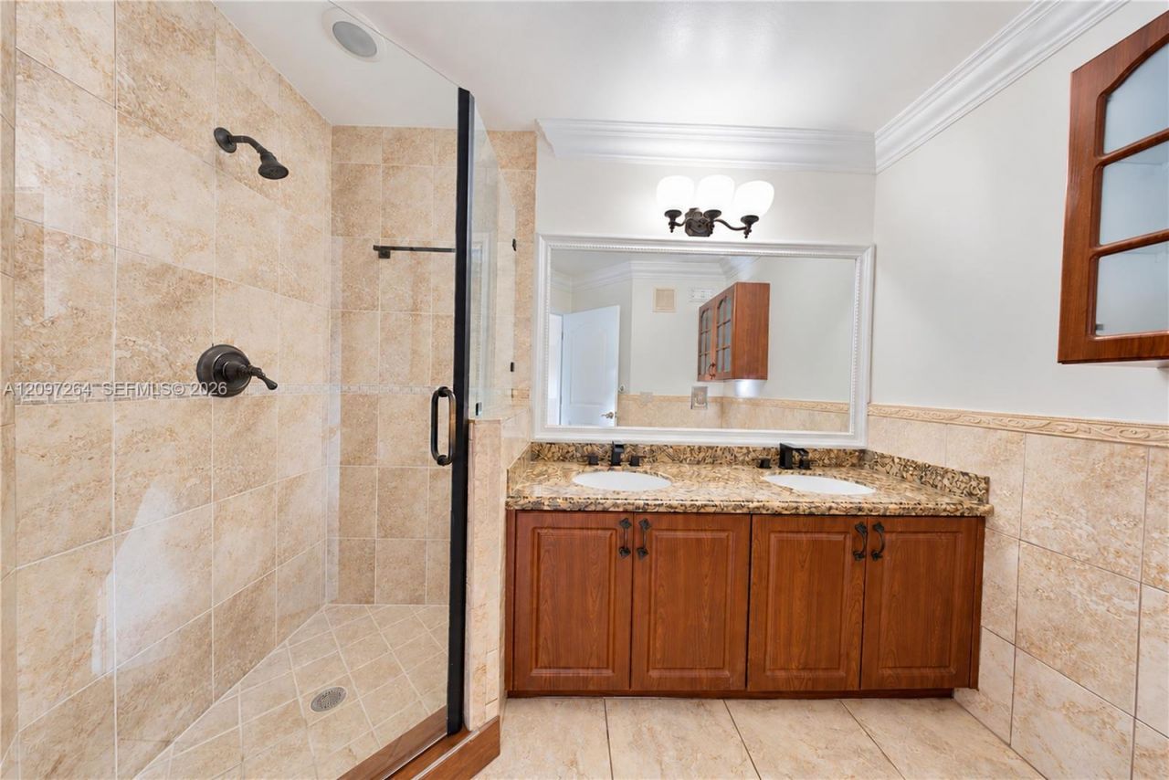 716 SW 122nd Ave, Pembroke Pines, FL 33025 Photo
