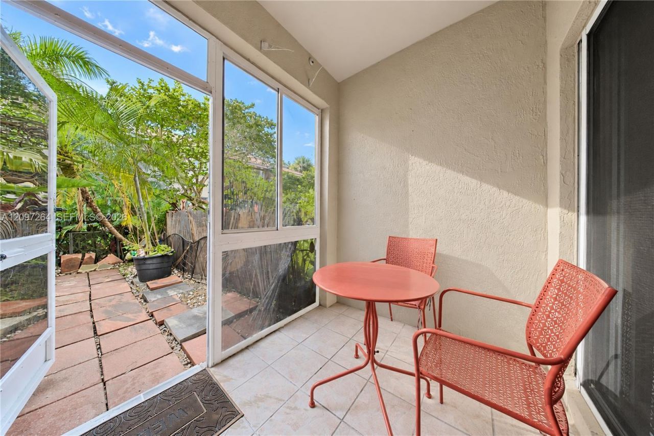 716 SW 122nd Ave, Pembroke Pines, FL 33025 Photo
