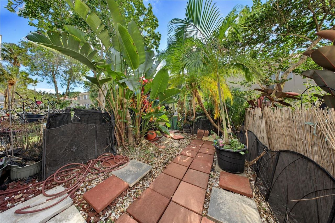 716 SW 122nd Ave, Pembroke Pines, FL 33025 Photo