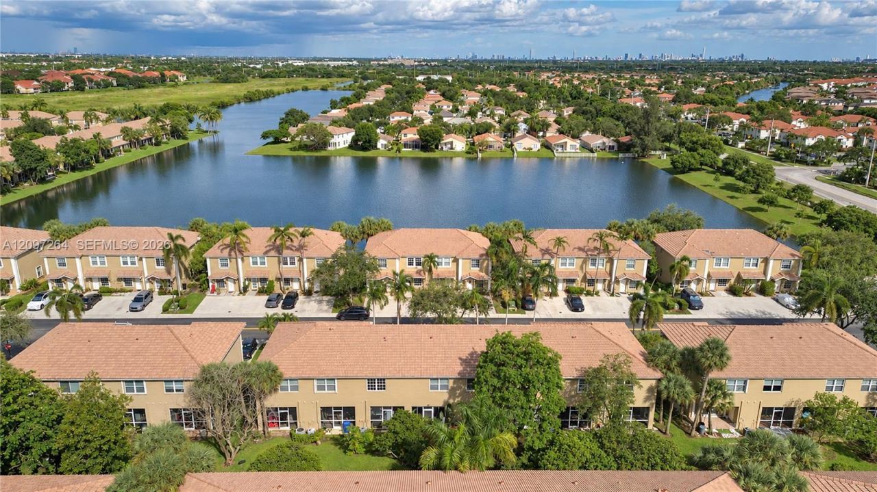 716 SW 122nd Ave, Pembroke Pines, FL 33025 Photo