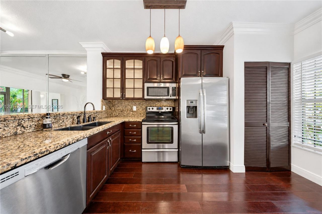 716 SW 122nd Ave, Pembroke Pines, FL 33025 Photo