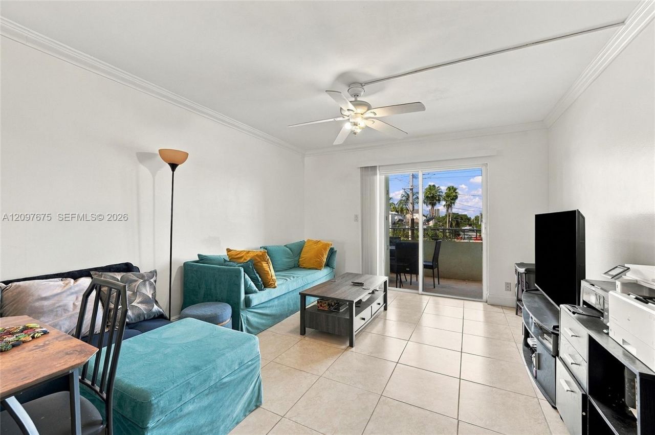 900 NE 18th Ave , Unit 304, Fort Lauderdale, FL 33304 Photo