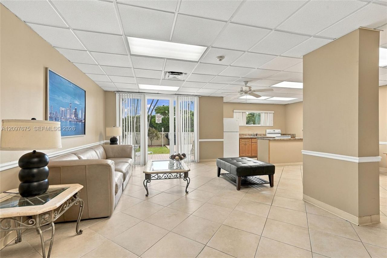 900 NE 18th Ave , Unit 304, Fort Lauderdale, FL 33304 Photo