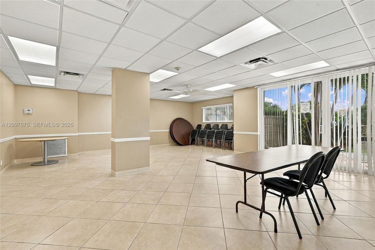 900 NE 18th Ave , Unit 304, Fort Lauderdale, FL 33304 Photo