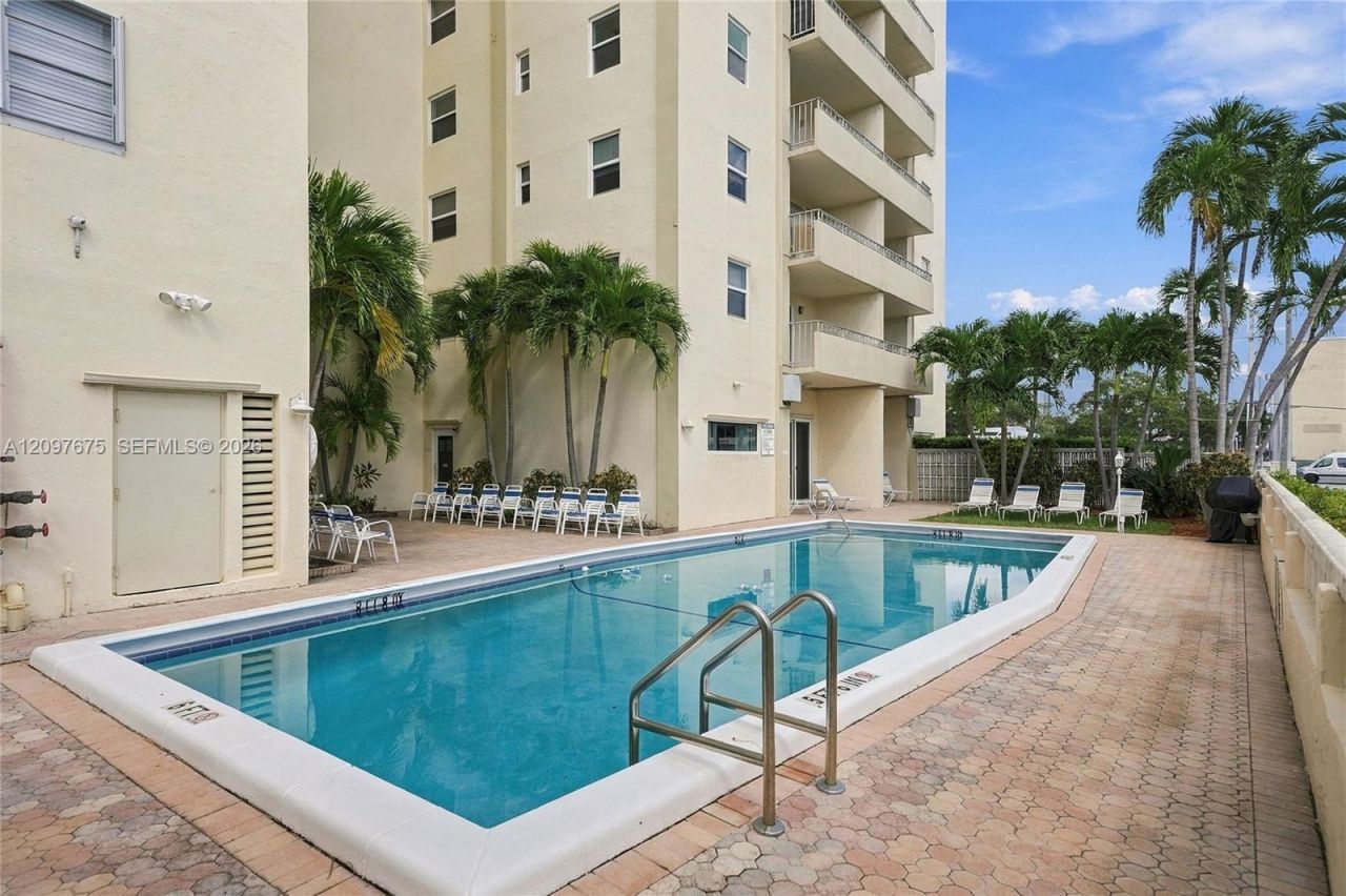 900 NE 18th Ave , Unit 304, Fort Lauderdale, FL 33304 Photo