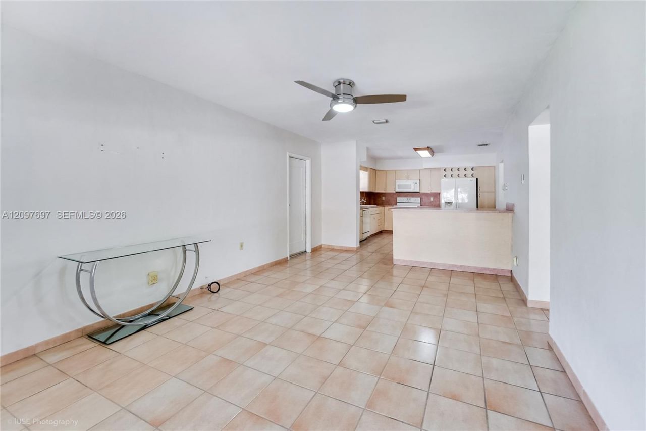 1321 W 2nd Ave , Hialeah, FL 33010 Photo