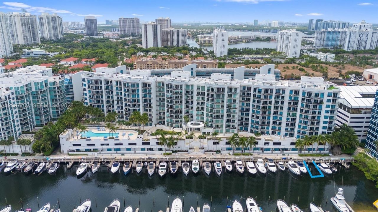 3029 NE 188th St , Aventura, FL 33180 Photo