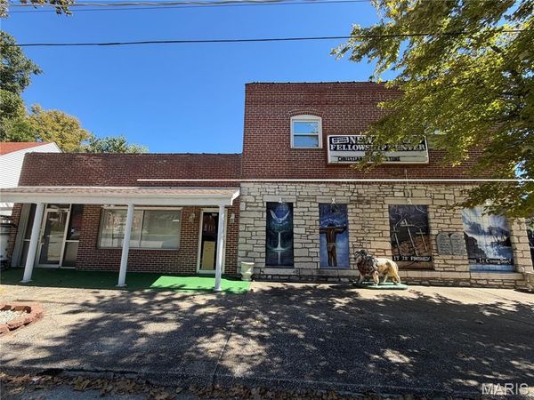 701 Henry Street, Alton, IL 62002