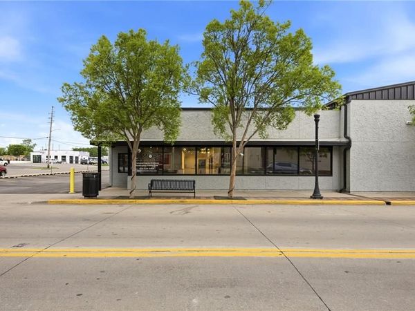 332 SE Douglas Street, Lee's Summit, MO 64063
