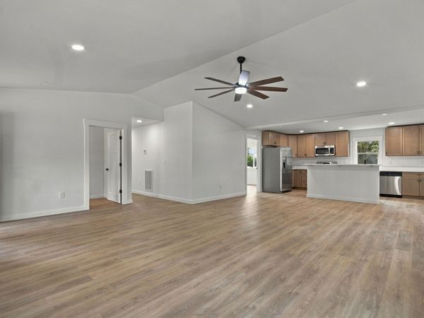 463 Woodland Rd , Hohenwald, TN 38462