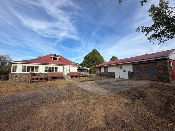 12263 Sugar Hill Road , Lincoln, AR 72744