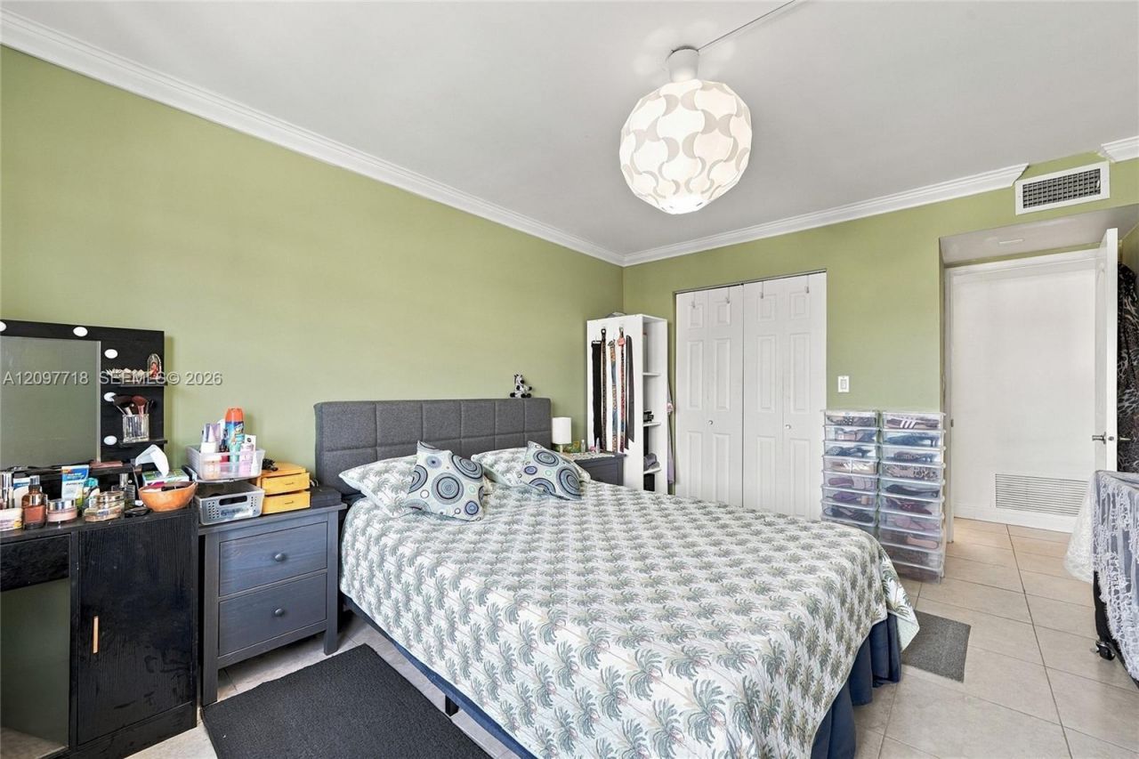 900 NE 18th Ave , Unit 304, Fort Lauderdale, FL 33304 Photo