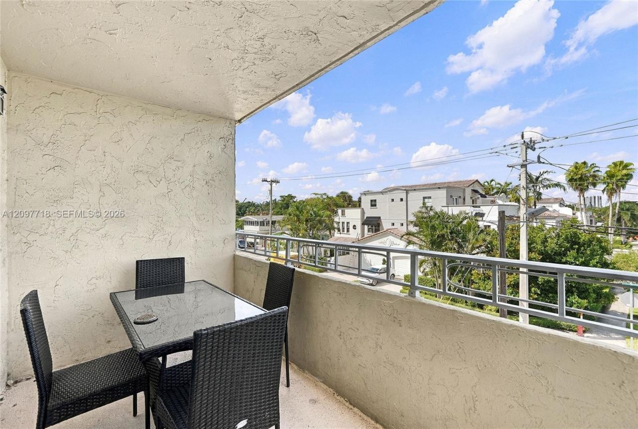 900 NE 18th Ave , Unit 304, Fort Lauderdale, FL 33304 Photo