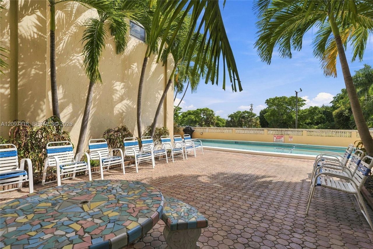 900 NE 18th Ave , Unit 304, Fort Lauderdale, FL 33304 Photo